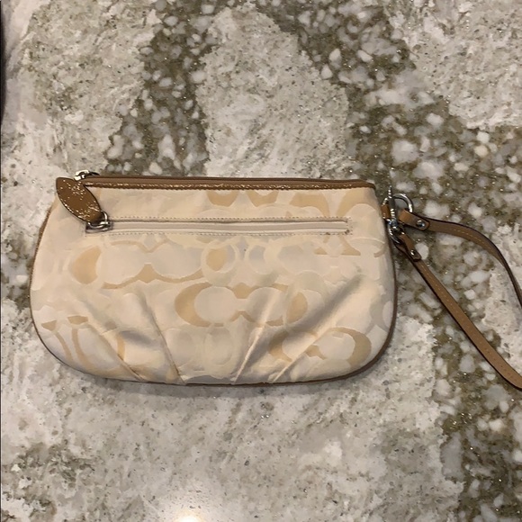 Coach clutch - Picture 2 of 4